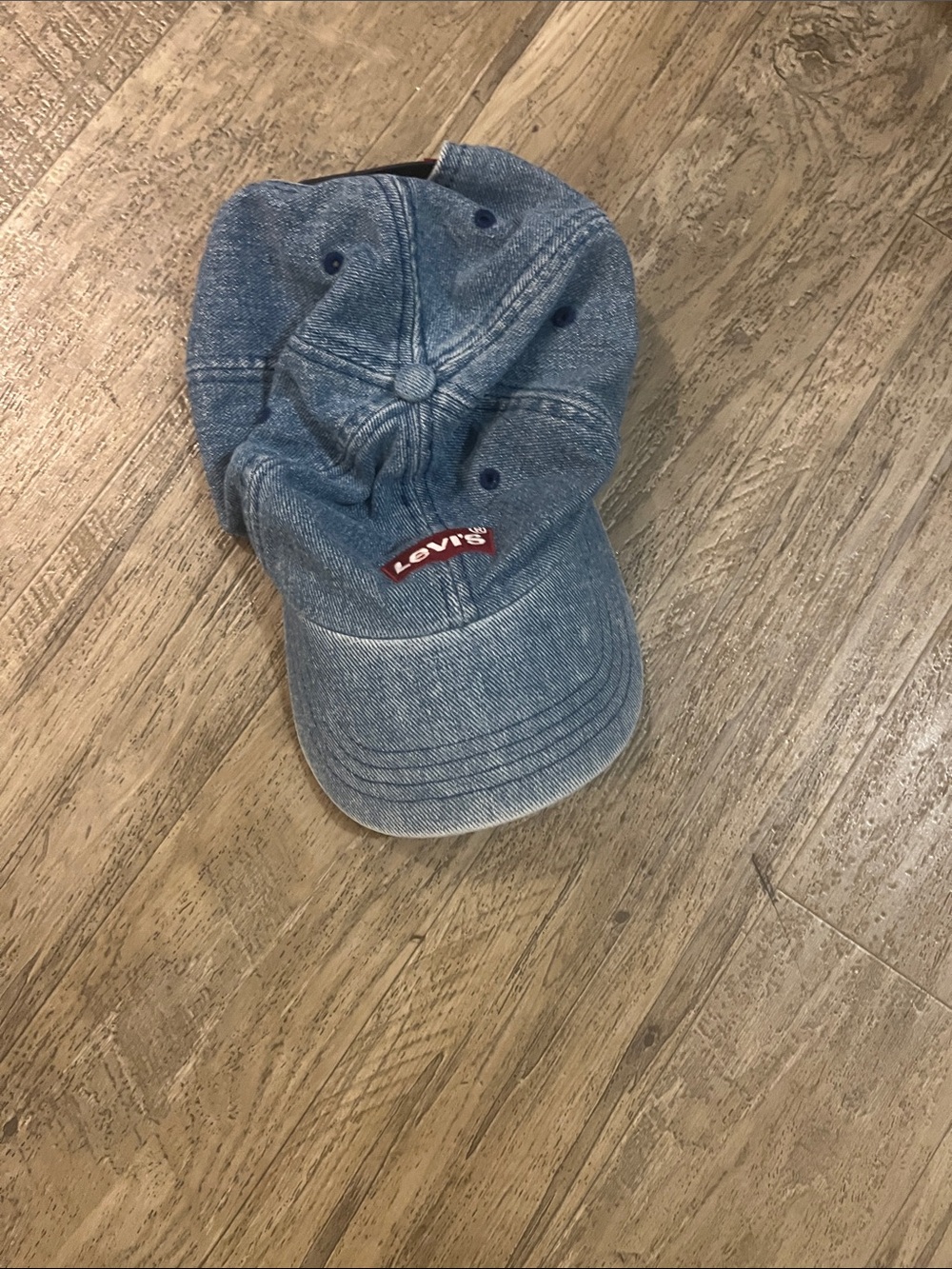 Levi's Cap with Red Logo jeans